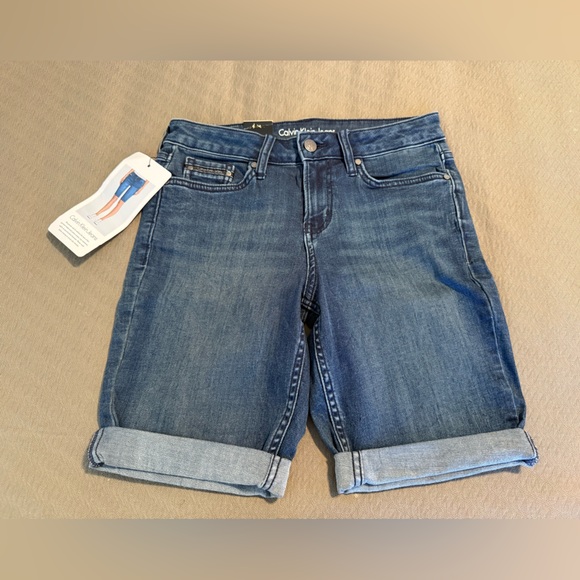Calvin Klein Jeans Pants - 🆕 Calvin Klein Jeans City Short Bermuda 5 pocket denim shorts women’s 2 NWT